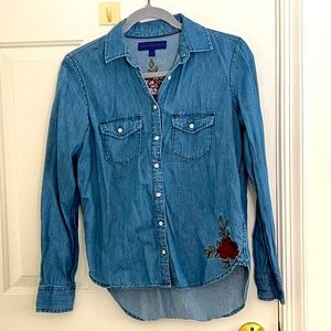 Aeropostale Button Down Shirt with Floral Detail size S